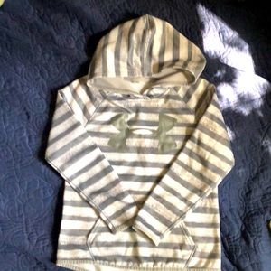 under Armour hoodie sweatshirt-